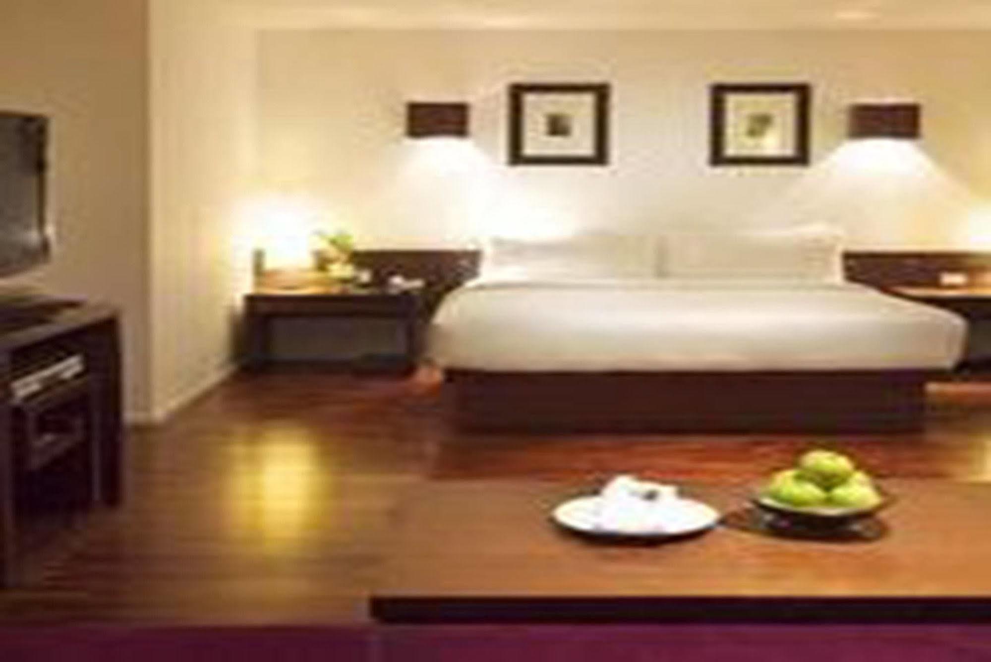 Hotel Triple Two Silom Bangkok Zewnętrze zdjęcie